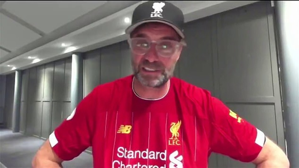 Hàng ngàn CĐV Liverpool đổ ra đường ăn mừng chức vô địch Premier League - 2 Hàng ngàn CĐV Liverpool đổ ra đường ăn mừng chức vô địch Premier League - 2