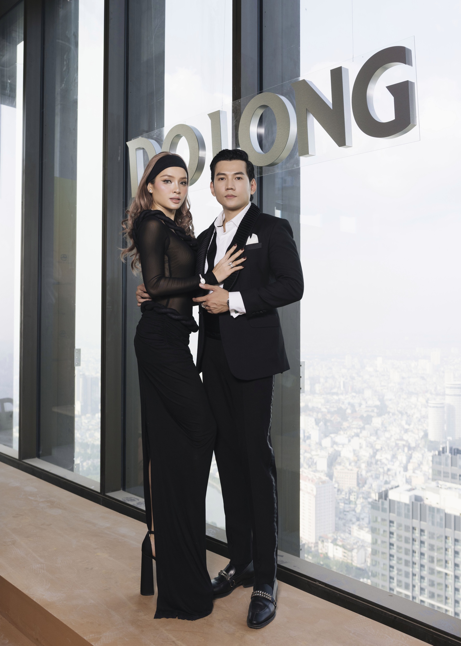 Hoa hậu Kỳ Duyên diện áo nửa gang tay, thành tâm điểm giữa ồn ào tình cảm - 15