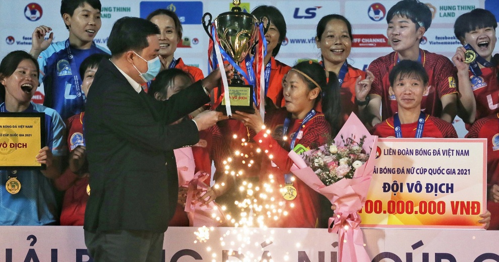 TPHCM I lần thứ 2 vô địch giải bóng đá nữ Cúp Quốc gia 2021 - 2 TPHCM I lần thứ 2 vô địch giải bóng đá nữ Cúp Quốc gia 2021 - 2