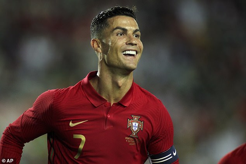 Ronaldo ghi bàn, Bồ Đào Nha thắng đậm nhà vô địch châu Á - 1 Ronaldo ghi bàn, Bồ Đào Nha thắng đậm nhà vô địch châu Á - 1