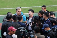 Chủ tịch CLB Hà Nội: “Mong có nhiều cầu thủ sang châu Âu như Văn Hậu”