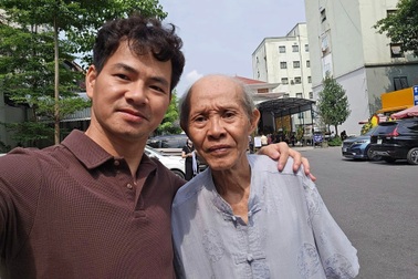 "Bác tổ trưởng" Văn Toản gây xúc động với hình ảnh ở tuổi U90