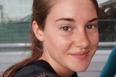 Khi các sao lớn hạ quyết tâm nói không với trang điểm