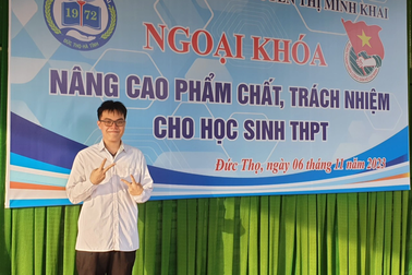Nam sinh Hà Tĩnh nhận học bổng toàn phần vào Trường đại học FPT