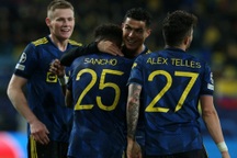 Ronaldo tiếp đà thăng hoa, Man Utd thắng trên sân Villarreal