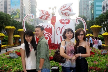 TPHCM: Nô nức trẩy hội đầu năm mới