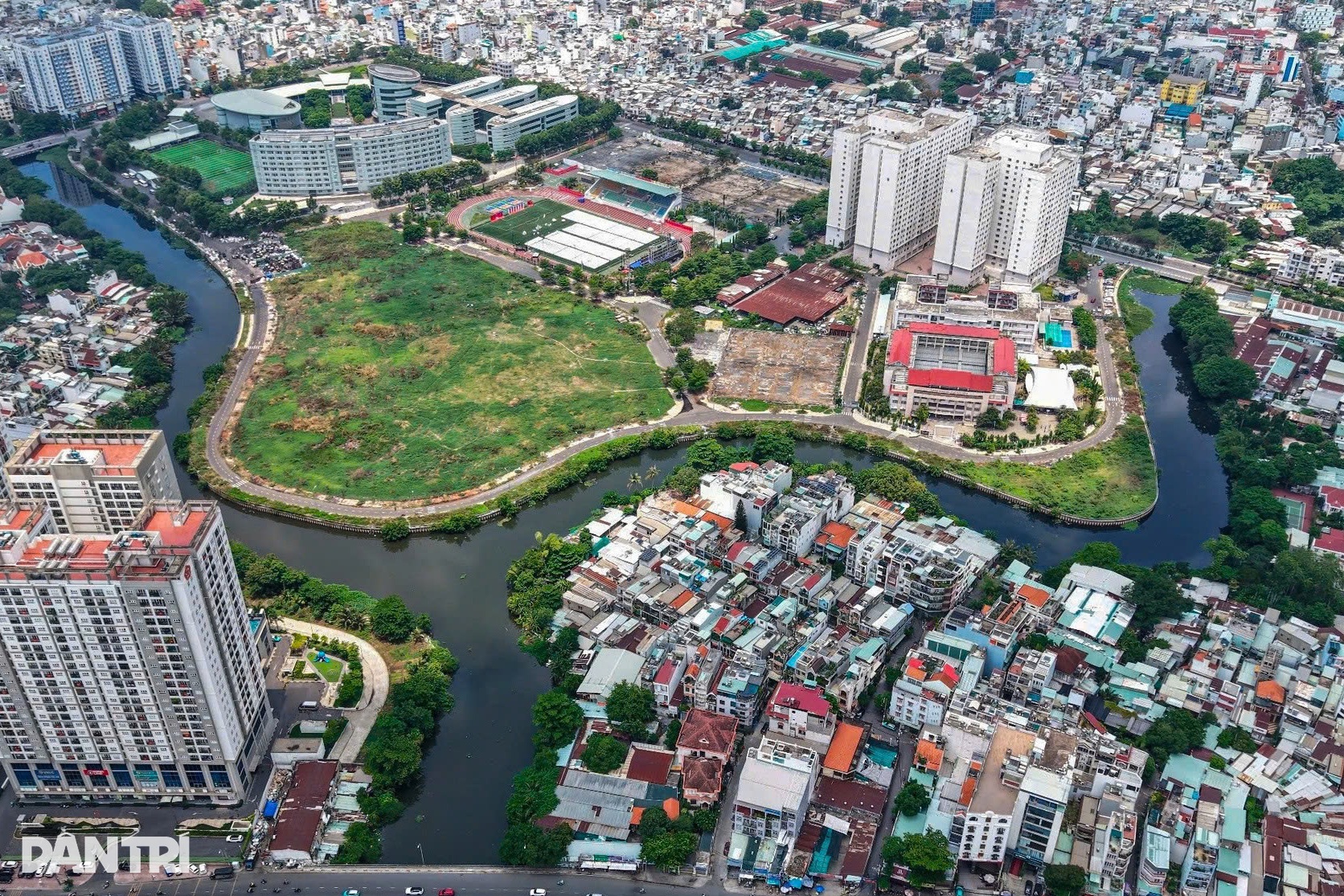 TPHCM cưỡng chế nếu Đại học Văn Lang không giao đất cải tạo rạch Xuyên Tâm - 1