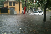 Video Hà Nội ngập trong biển nước