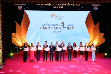 Vinh danh 91 doanh nghiệp du lịch hàng đầu Việt Nam 2017