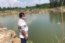 Trượt chân rơi xuống ao nước gần nhà, bé trai 9 tuổi chết thảm