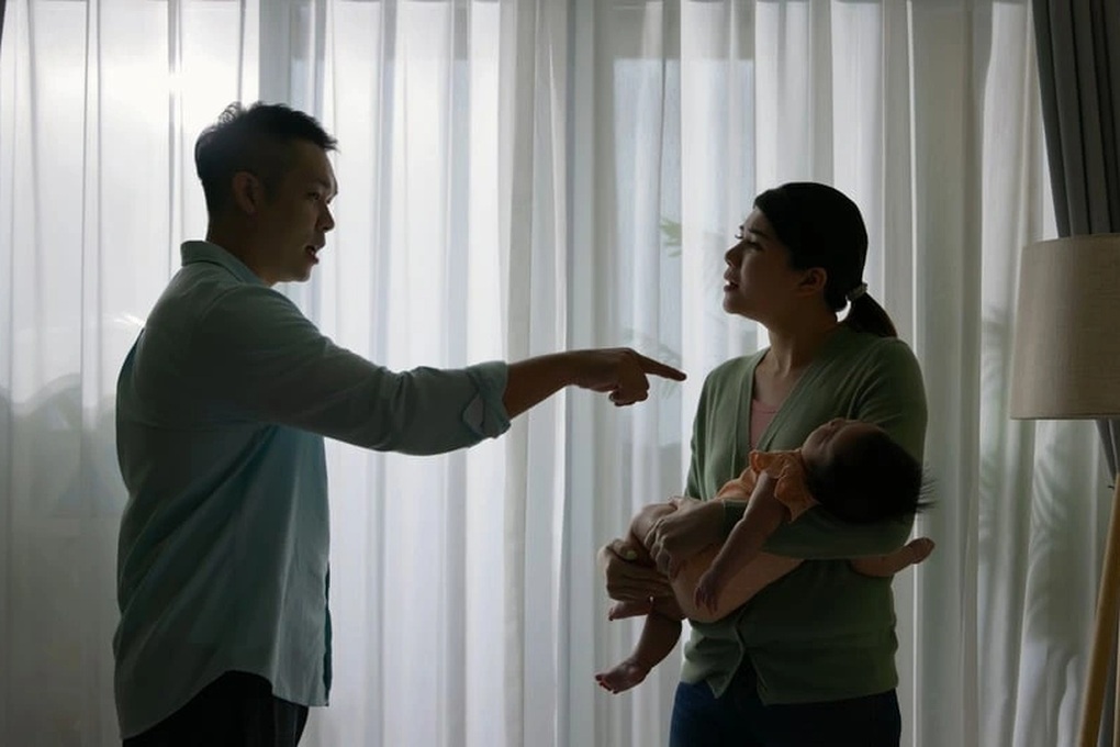 Vợ không để con trai mang họ bố, chồng đòi ly hôn, tòa phán quyết bất ngờ - 1 Vợ không để con trai mang họ bố, chồng đòi ly hôn, tòa phán quyết bất ngờ - 1
