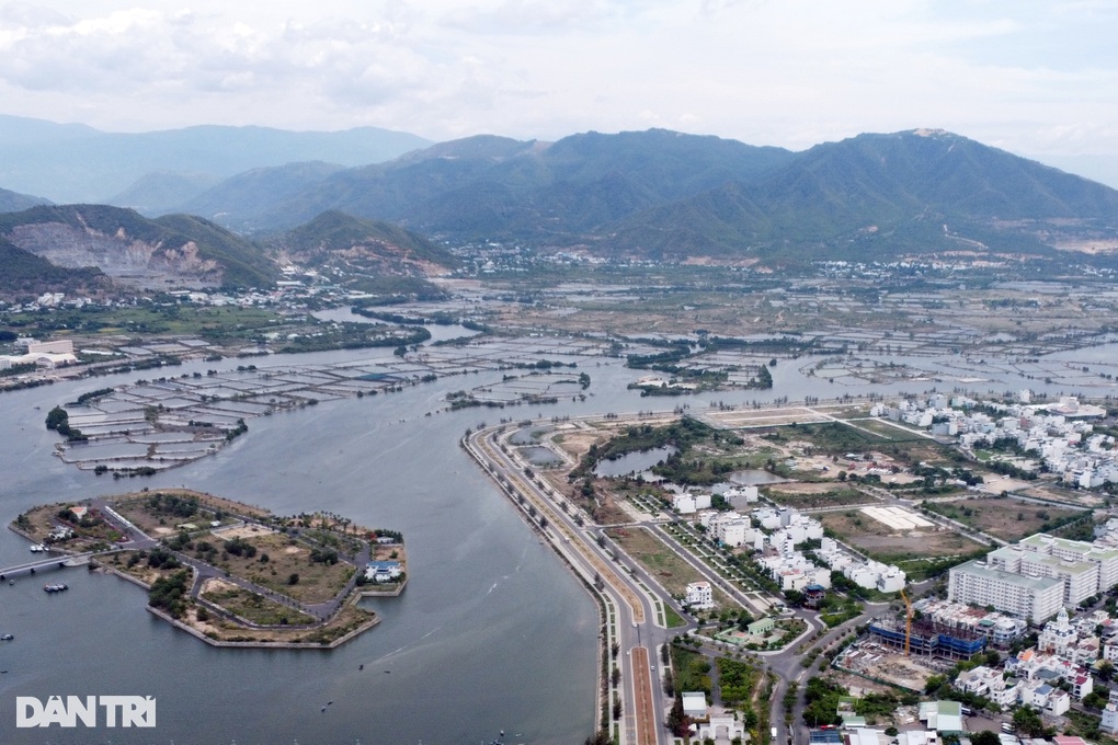 Khánh Hòa thi tuyển thiết kế trụ sở chung, chi 1 tỷ đồng tiền thưởng - 2 Khánh Hòa thi tuyển thiết kế trụ sở chung, chi 1 tỷ đồng tiền thưởng - 2