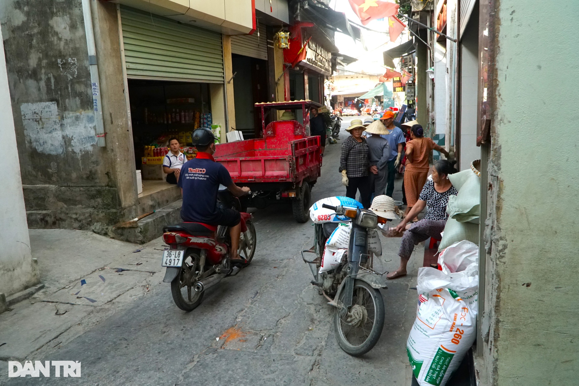 Xã nhỏ nhất Việt Nam: Ở quê rau đắt ngang phố, có tiền không muốn mua ô tô - 6 Xã nhỏ nhất Việt Nam: Ở quê rau đắt ngang phố, có tiền không muốn mua ô tô - 6