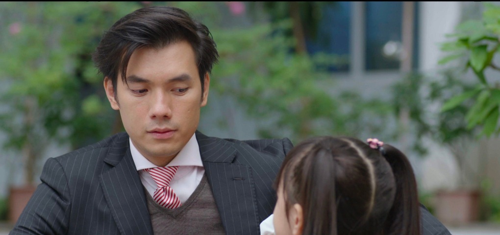 Đời thường khác xa trên phim của Nhan Phúc Vinh Đừng làm mẹ cáu - 1