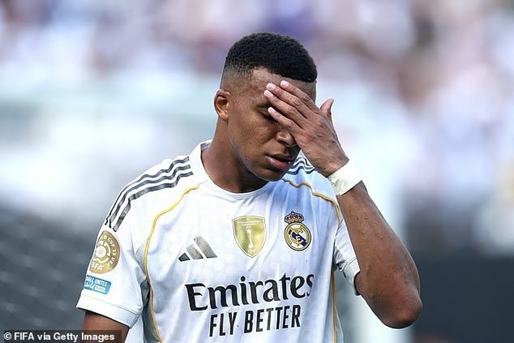 Kylian Mbappe បង្កភាពច្របូកច្របល់លើអ៊ីនធឺណិតបន្ទាប់ពីការចាញ់ដ៏មហន្តរាយរបស់ PSG - 2 Kylian Mbappe gây sốt trên mạng sau trận thua thảm PSG - 2