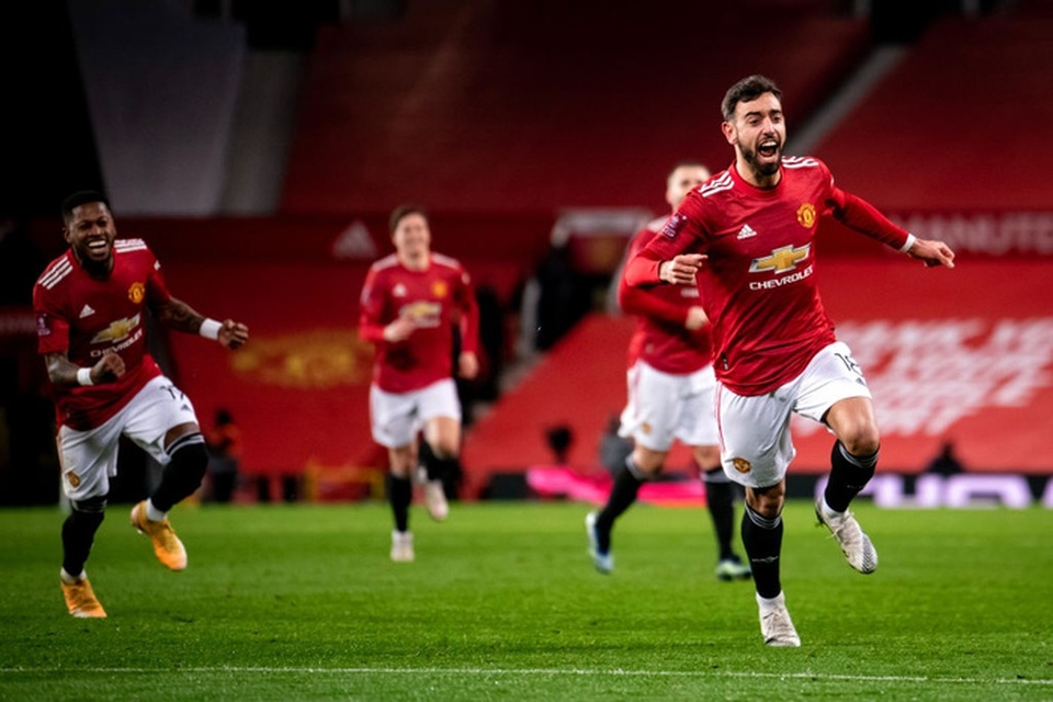 10 CLB kiếm tiền giỏi nhất năm 2020: Man Utd bật khỏi top 3 - 1 10 CLB kiếm tiền giỏi nhất năm 2020: Man Utd bật khỏi top 3 - 1