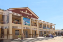 Trường học hơn 40 tỷ vừa đưa vào sử dụng đã nứt nẻ, bong tróc tại Nghệ An