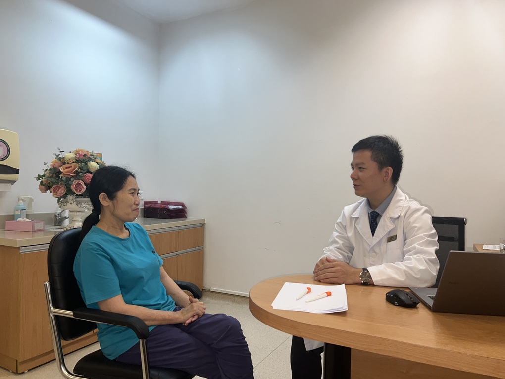 Bà hiến gan cứu sống cháu gái 2 tuổi suy gan giai đoạn cuối - 3 Bà hiến gan cứu sống cháu gái 2 tuổi suy gan giai đoạn cuối - 3