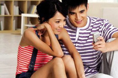 Mối tình “chị em” - Có điều gì khác lạ?