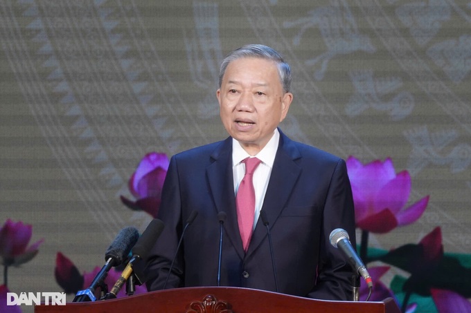Tổng Bí thư Tô Lâm: Cả dân tộc cùng vươn tới tương lai rực rỡ - 1 Tổng Bí thư Tô Lâm: Cả dân tộc cùng vươn tới tương lai rực rỡ