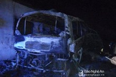 Nổ xe khách của Việt Nam tại Lào làm 1 người thiệt mạng