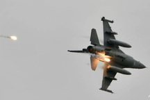 Hai máy bay chiến đấu Đài Loan đâm nhau trên biển