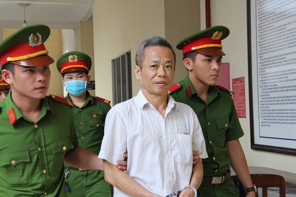 Nguyên Bí thư thị xã Bến Cát: Tôi bị “trù dập” (?) - 1 Nguyên Bí thư thị xã Bến Cát: Tôi bị “trù dập” (?) - 1