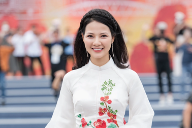 Hoa hậu Trần Thị Quỳnh tái xuất sau thời gian dài vắng bóng