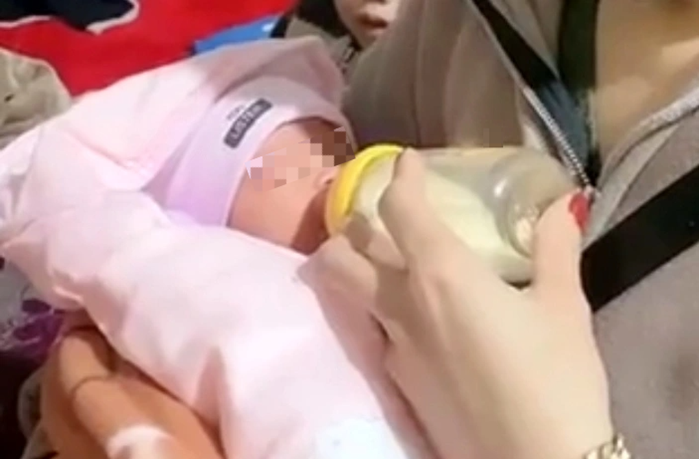 Bé sơ sinh bị bỏ rơi trong đêm lạnh ngày cận Tết - 1 Bé sơ sinh bị bỏ rơi trong đêm lạnh ngày cận Tết - 1