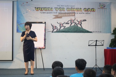 Để con trẻ làm quen với tiền với tâm thức “vươn tới đỉnh cao”