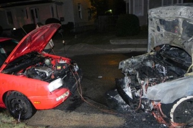 Đấu nối ắc-quy để khởi động xe: Cần thận trọng!