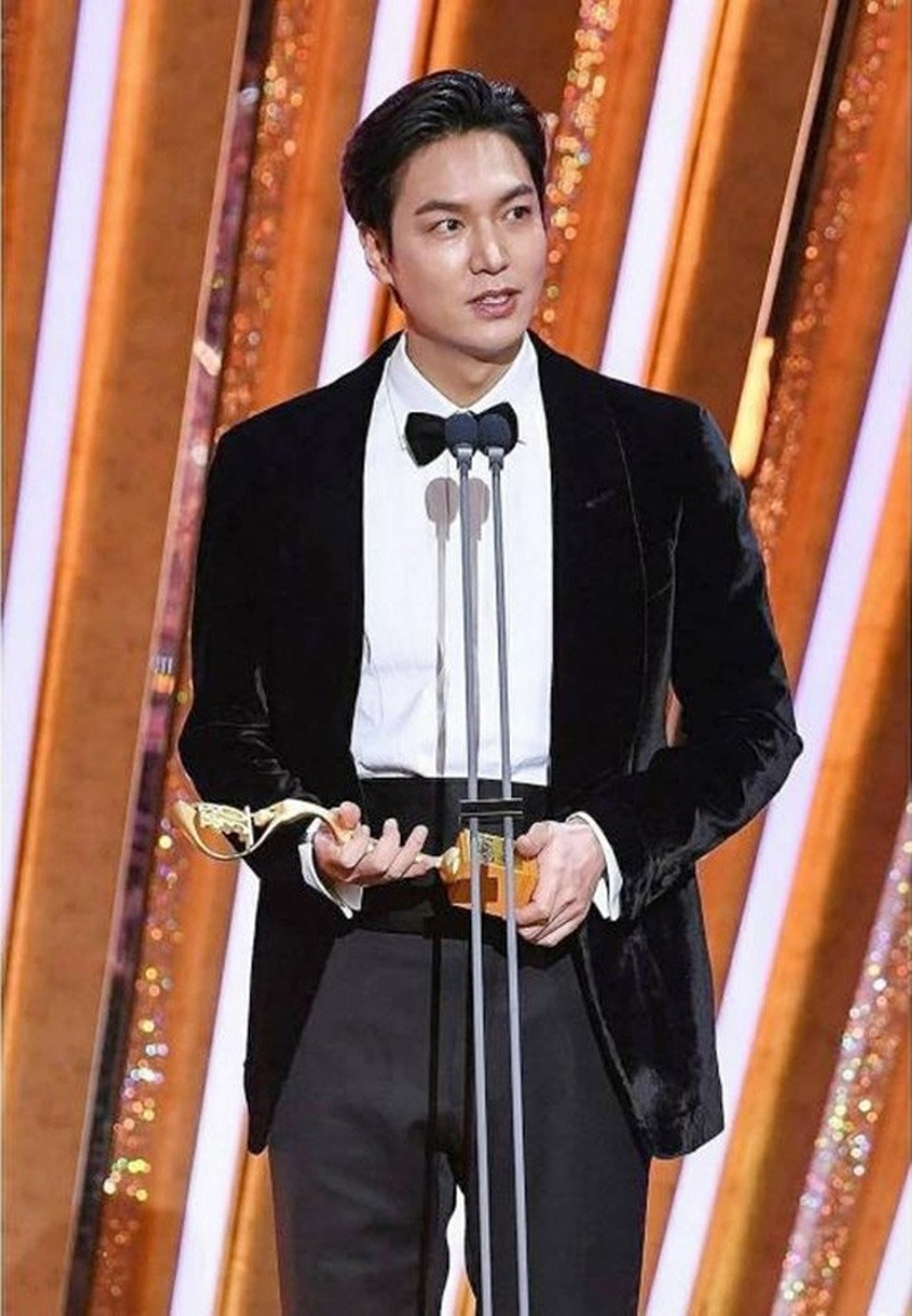 Mỹ nam xứ Hàn Lee Min Ho lại tăng cân - 5 Mỹ nam xứ Hàn Lee Min Ho lại tăng cân - 5