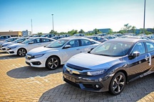 Nhập khẩu ô tô giảm mạnh, kinh doanh xe trong nước “ảm đạm”