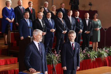 Cựu Tư lệnh NATO tuyên thệ nhậm chức Tổng thống Séc