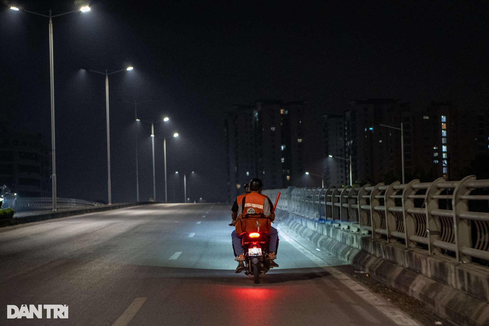 Những người hùng cứu 12 nạn nhân vụ cháy chung cư: 4 năm tuần đêm cứu người - 17 Những người hùng cứu 12 nạn nhân vụ cháy chung cư: 4 năm tuần đêm cứu người - 17