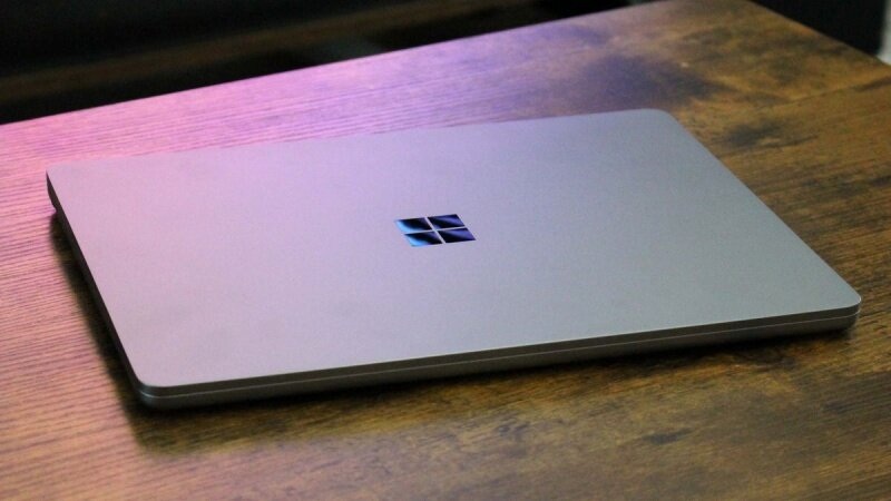 Đánh giá Surface Laptop 13 inch 2025 - Liệu có đáng ‘đồng tiền bát gạo’ như Surface Laptop 7?