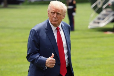 Ông Trump hứa phát 5.000 USD cho người Mỹ nếu đảng Cộng hòa thắng cử