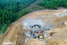 Toàn cảnh đại công trường xây dựng cao tốc Bắc Nam hơn 12.000 tỷ đồng