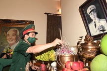 Bộ trưởng Bộ Quốc phòng dâng hương tưởng niệm Đại tướng Võ Nguyên Giáp