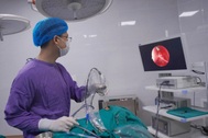 Hy hữu bé gái 8 tuổi có răng mọc trong hốc mũi
