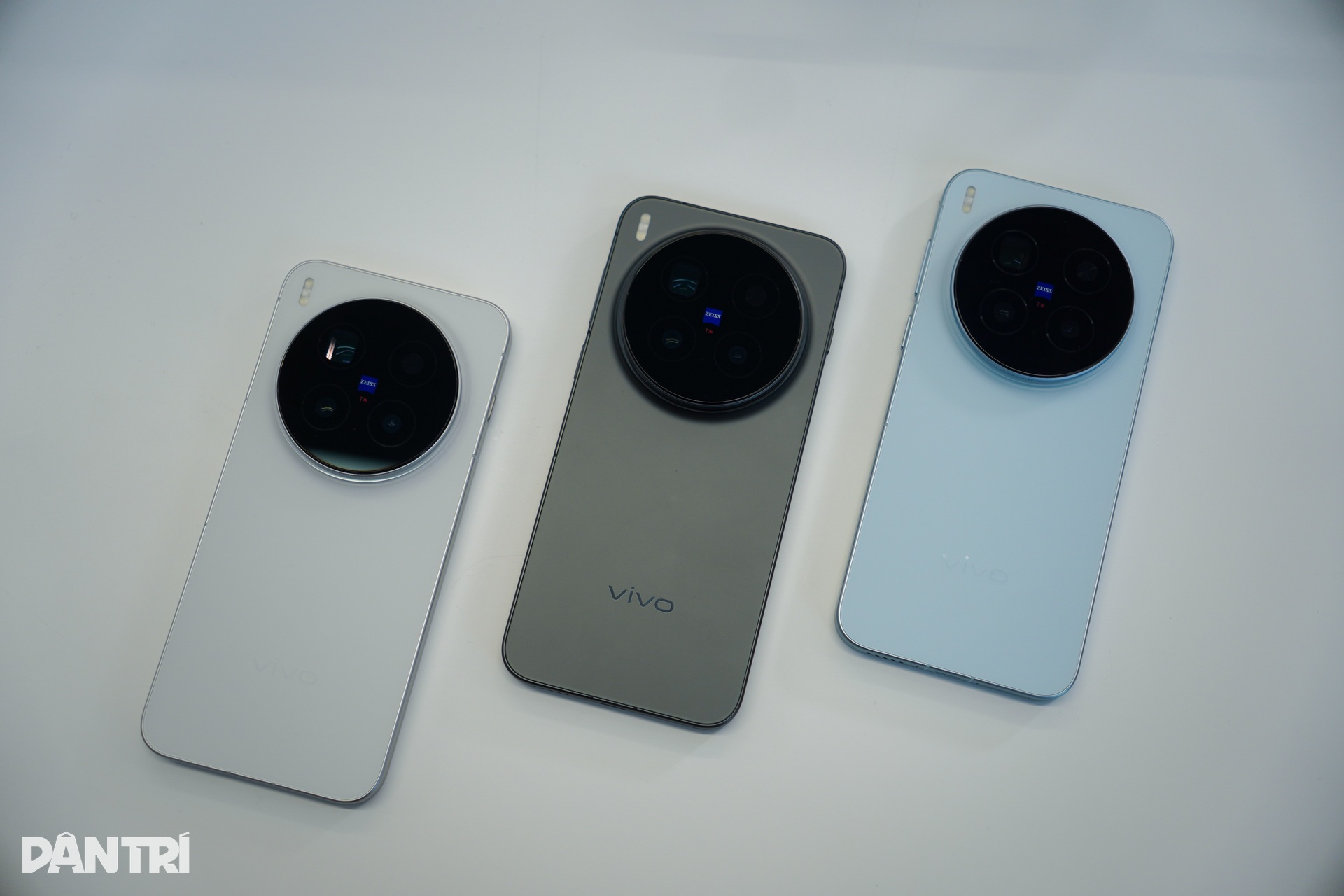 ประสบการณ์รวดเร็วกับ vivo X300 Pro ในจีน: เผชิญหน้ากับ iPhone 17 Pro Max - 10 Trải nghiệm nhanh vivo X300 Pro tại Trung Quốc: Đối đầu iPhone 17 Pro Max - 10