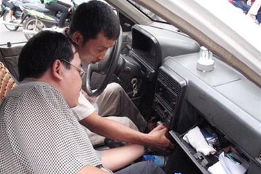 Đi taxi cũng dăm bảy đường gian khổ!!!