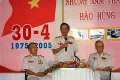 Tuổi trẻ: hãy biết lựa chọn giữa cống hiến và hưởng thụ