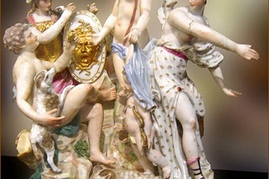 Ngắm những tác phẩm sứ nghệ thuật đẹp đến ngỡ ngàng