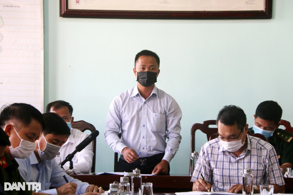 Chủ tịch tỉnh làm việc vụ người dân và dự án điện gió căng như dây đàn - 1 Chủ tịch tỉnh làm việc vụ người dân và dự án điện gió căng như dây đàn - 1