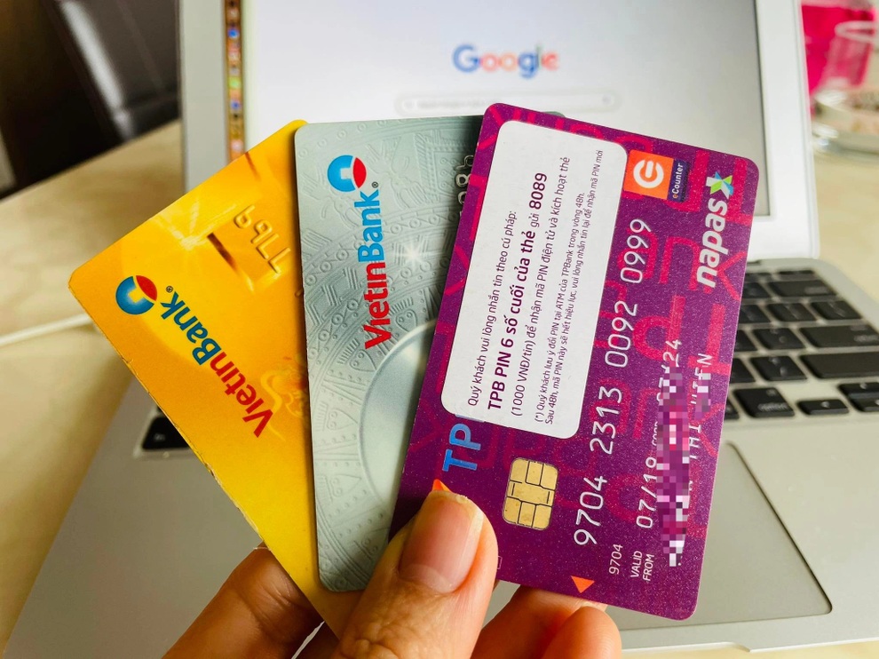Thẻ từ ATM bị khai tử sau 31/12 - 1 Thẻ từ ATM bị khai tử sau 31/12 - 1