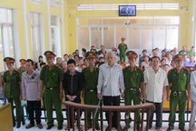 Quan chức đánh cờ bạc tỷ bị đề nghị mức án tới 17-20 năm