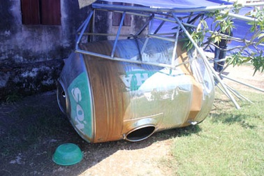 Kinh hoàng nhìn 2 bạn chết thảm dưới bồn nước 2.000 lít