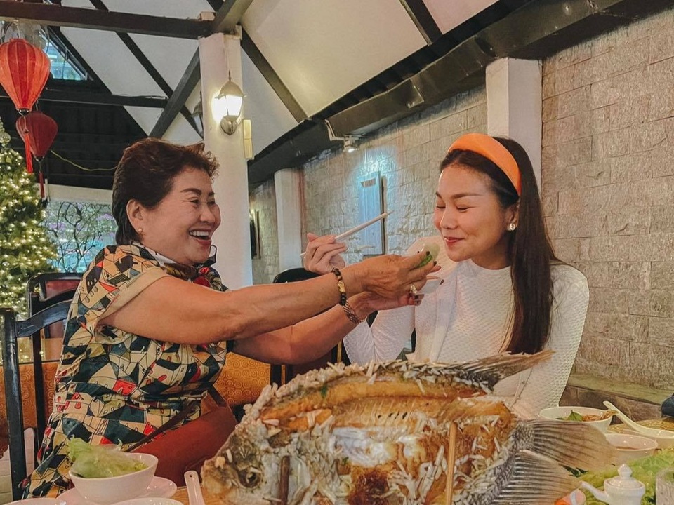 Sao Việt đi đâu, làm gì trong ngày đầu năm 2021? - 5 Sao Việt đi đâu, làm gì trong ngày đầu năm 2021? - 5