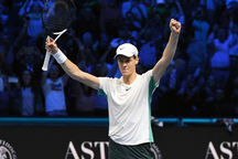 Jannik Sinner chia sẻ bí quyết đánh bại Djokovic